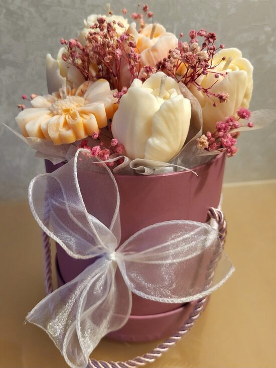 Gaišais sveču dekors