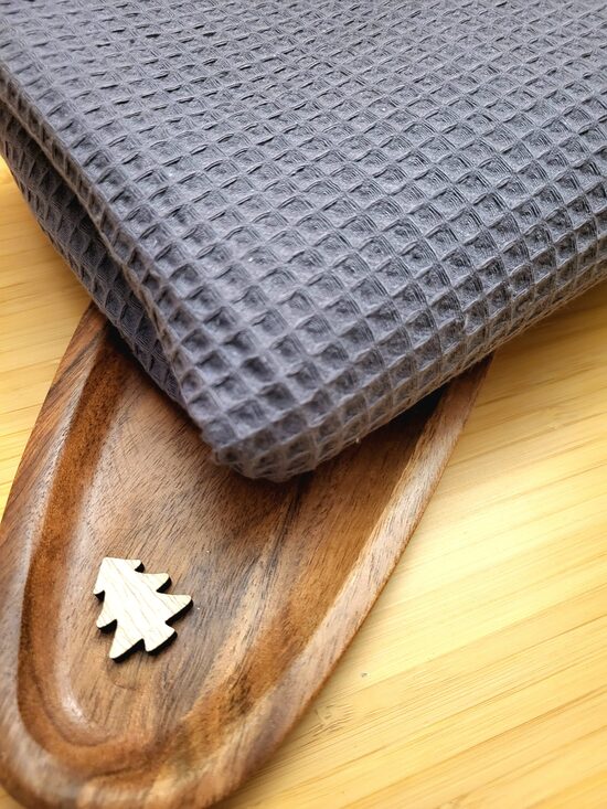 Gaiši pelēks lielais dvielis