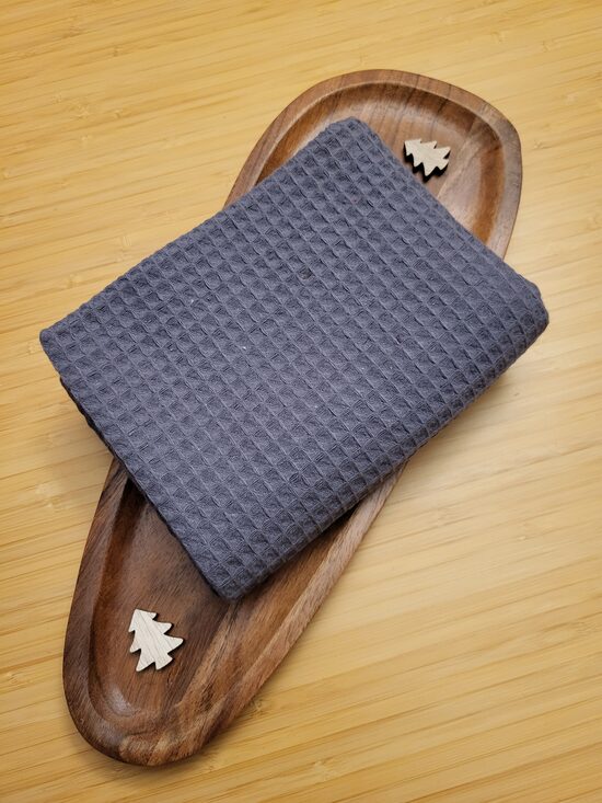 Vidējais pelēkas krāsas dvielis