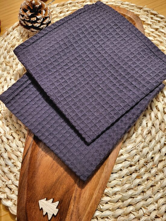 Tumši pelēks mazais dvielis